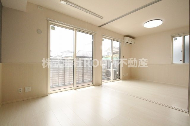 花笑み荘の居間・リビング|使いやすいリビングです