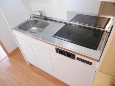 珠光ビル四条大宮のキッチン|2口電気コンロ