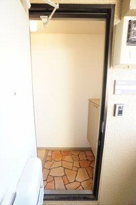 【玄関】 | サンウエスト | ※同物件、反転タイプの写真です。