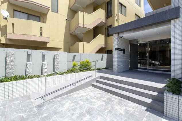 シンセーロのエントランス