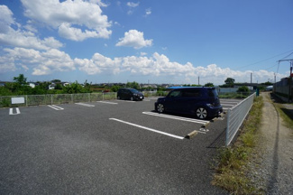 【駐車場】
