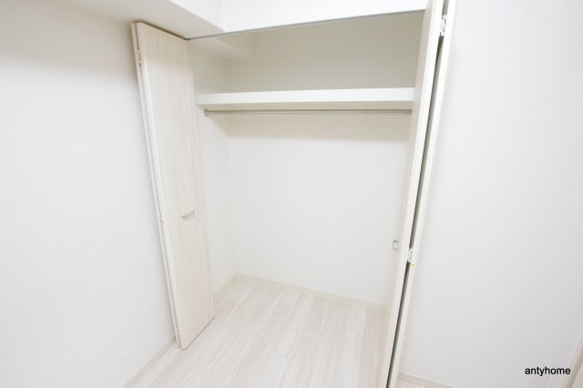 ORSUS新大阪　仲介手数料無料の収納