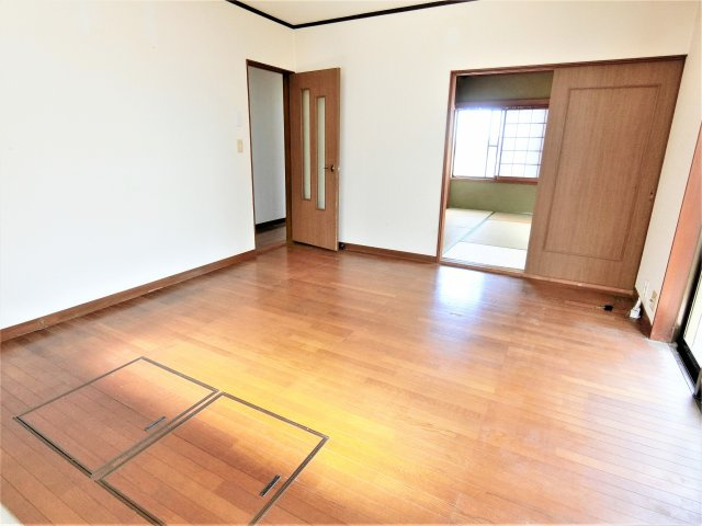 堀内邸の居間・リビング
