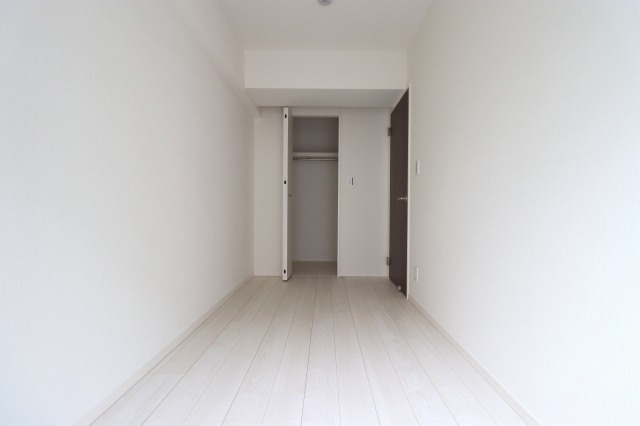 レヴァンテ薊野東町の洋室|個人の部屋や寝室として使える洋室です
※間取り反転の場合がございます