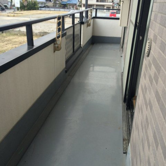 【バルコニー】 | ミレニアムニシムラ | バルコニーからの眺めを楽しみながら食事をしませんか