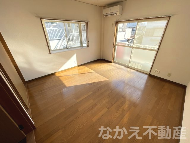 【居間・リビング】 | こちらの居間で趣味の時間をお楽しみください