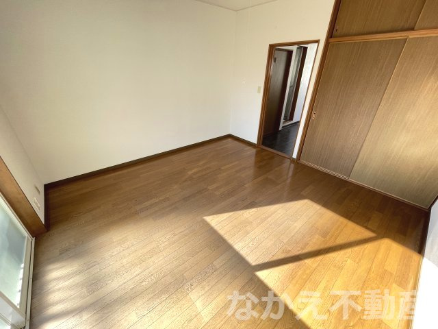 【寝室】 | 落ち着いた色調の寝室です