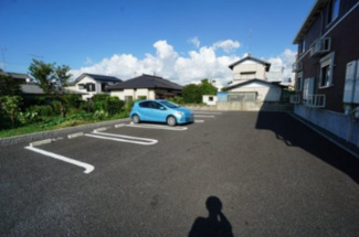 【駐車場】