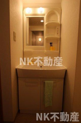 【洗面所】 | ヴァン・ベール（長田賃貸） | 独立洗面台です