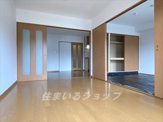 広島市安佐北区深川５丁目の賃貸マンションの居間・リビング