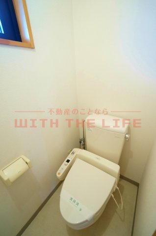 ワンピース【10,000円キャッシュバック対象物件】のトイレ|ゆったりとした空間のトイレです