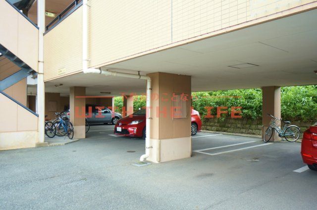ワンピース【10,000円キャッシュバック対象物件】の駐車場|カースペースがあります