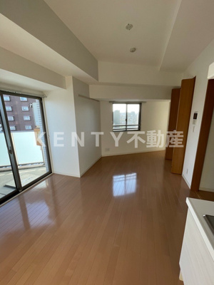 【居間・リビング】 | スカイプラザⅡ | おしゃれな居間です