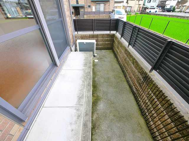 アムール三輪　Ｂ棟の庭|お庭でゆったりと過ごせます