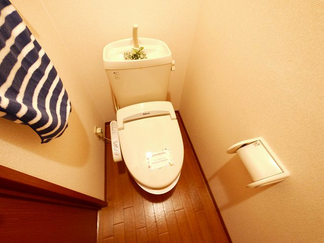アムール三輪　Ｂ棟のトイレ|落ち着いたトイレです