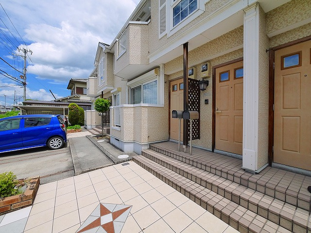 グレイスコート（秦庄）のその他共用部分|玄関前