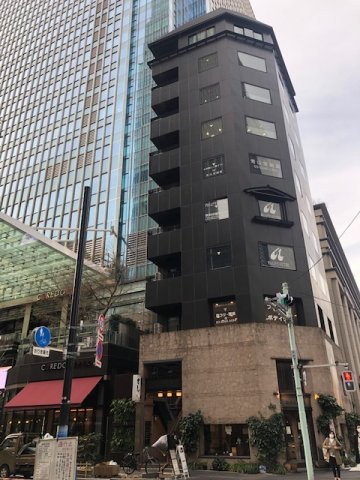 海老屋ビルの外観