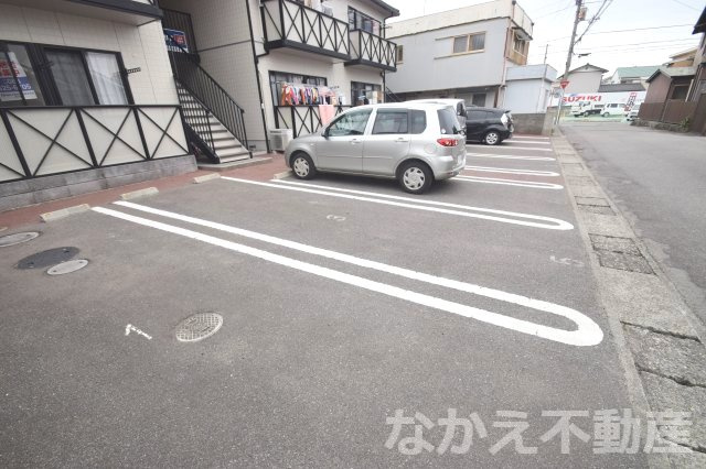 【駐車場】 | 駐車場に車を止められます