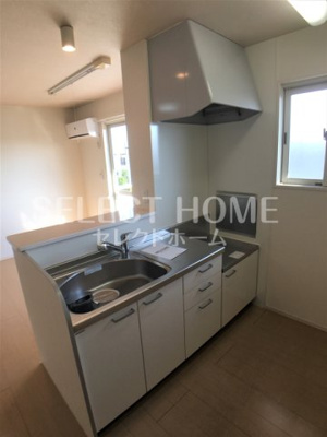 【キッチン】 | エクレール | コンパクトなキッチンで掃除もラクラク