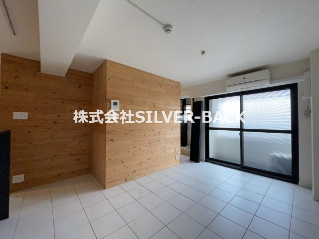 大阪市港区市岡元町２丁目の賃貸マンションのロビー