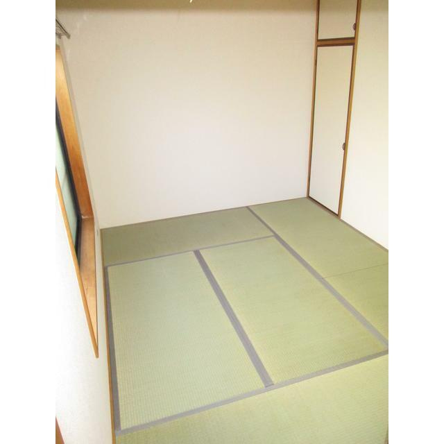 ハイグランド中井坂-IIの和室