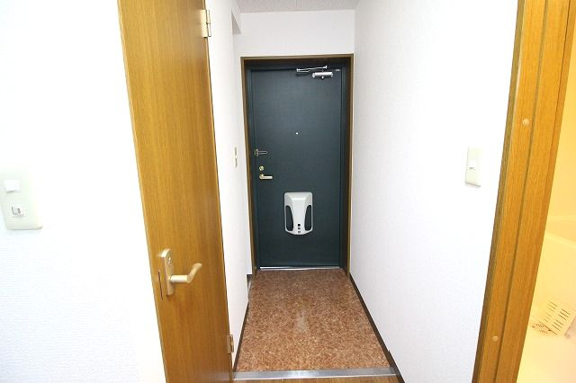 カレッジヒルズの玄関|ゆったりとした玄関です