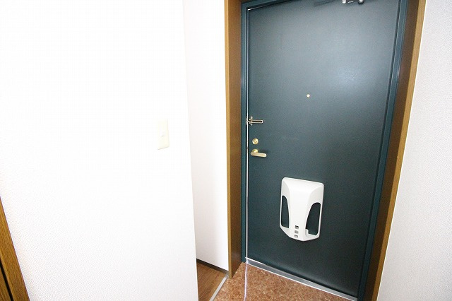 カレッジヒルズの玄関|きれいな玄関です