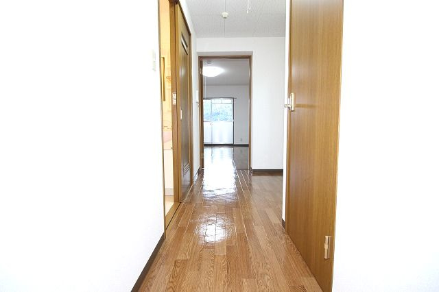 カレッジヒルズの内装|おしゃれな内装です