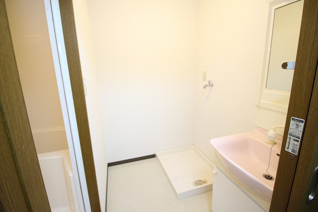 カレッジヒルズの洗面所|忙しい朝には欠かせない洗面所です