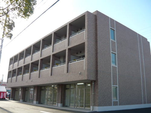 今治市馬越町３丁目の賃貸マンションの外観