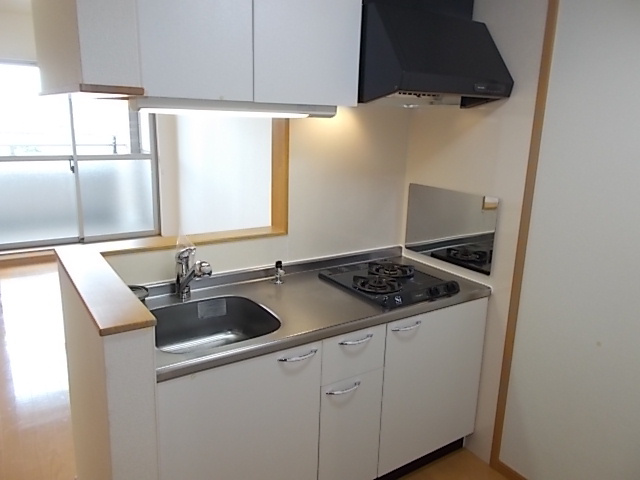 今治市馬越町３丁目の賃貸マンションのキッチン