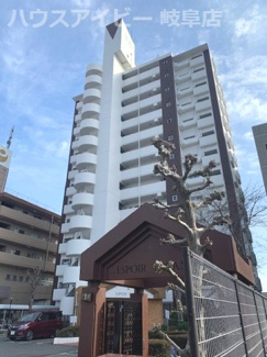 【外観】 | エスポア田神　中古マンション　オートロック完備　専用庭スペースあります♪　駐車場1台継承可能