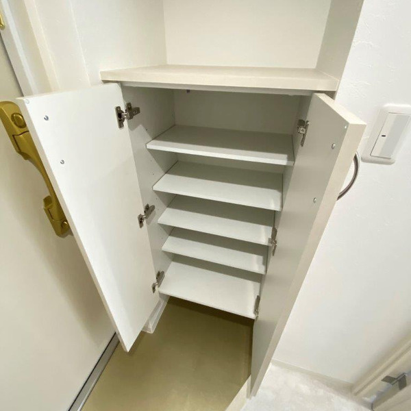 ONLYONE川西藤ノ木の玄関