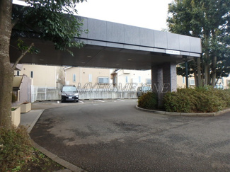 【エントランス】 | 車廻し