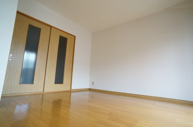 甚樹園マンション弐番館の洋室