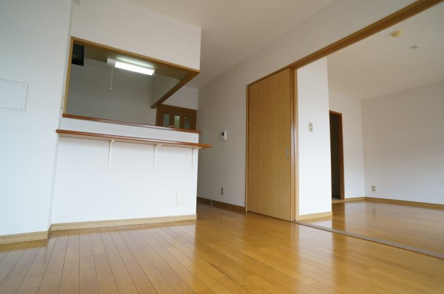 甚樹園マンション弐番館の居間・リビング