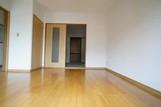 甚樹園マンション弐番館の洋室