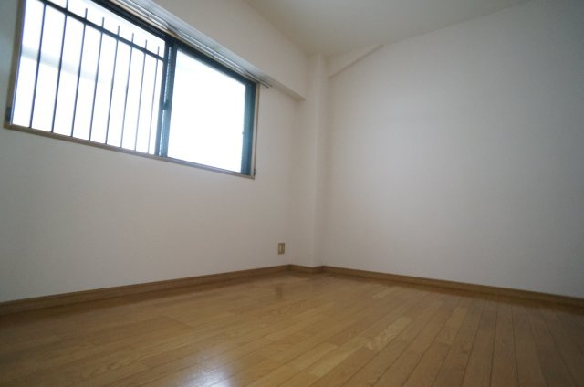 甚樹園マンション弐番館の寝室