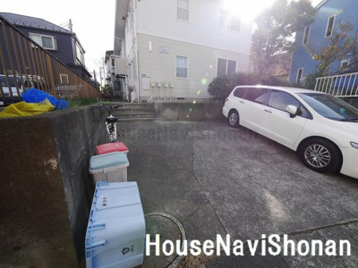 【駐車場】 | ピアオリーブ | 室内写真は別室、反転タイプの写真です。