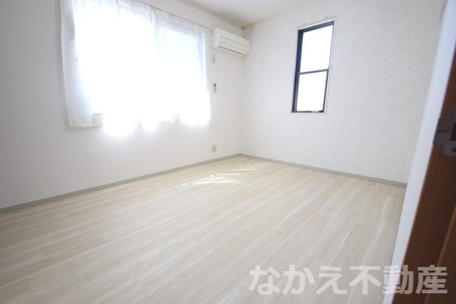 【寝室】 | 広くて明るい寝室
