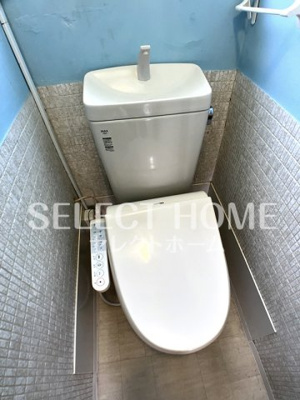 【トイレ】 | レジデンスさくら | 清潔感のあるトイレです同型タイプ