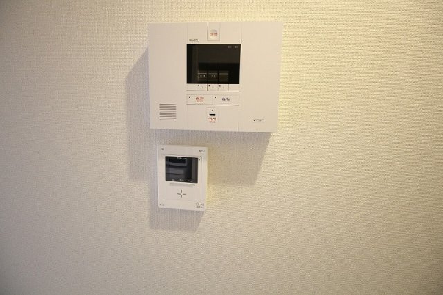 【設備】 | クレイノ梅香 | モニター付きインターホン