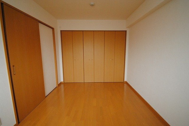 ＧＲＥＥＮ　ＨＩＬＬＳ津福の寝室