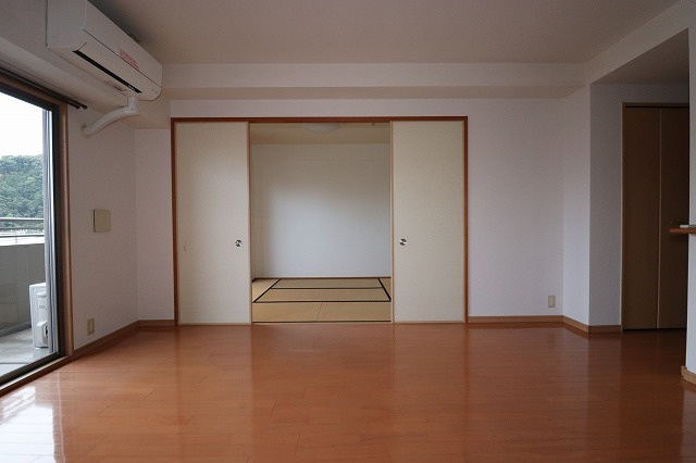 リヴィエール大高の居間・リビング