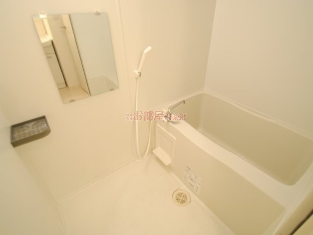 カトルセの浴室|落ち着いた空間のお風呂です