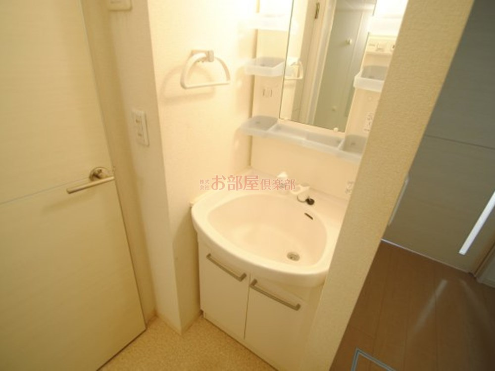 カトルセの洗面所|スペースが確保できる洗面所です