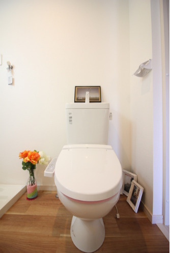 ベルリネッタのトイレ|落ち着いた色調のトイレです