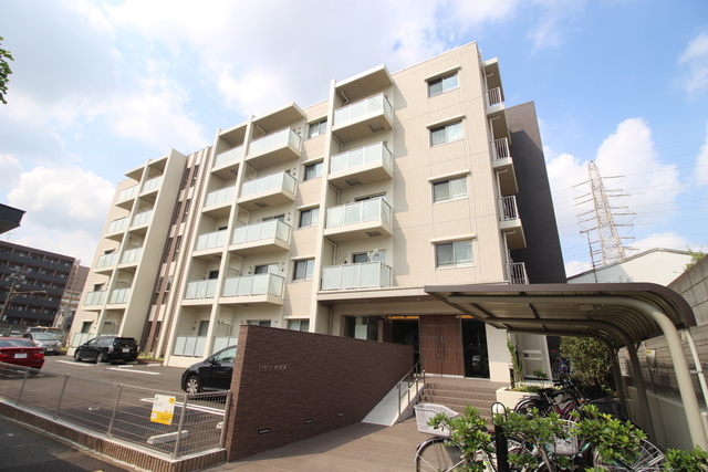 ルミエール新横浜の外観