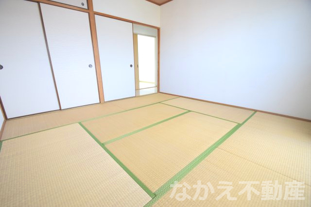 【寝室】 | 落ち着いた色調の寝室です