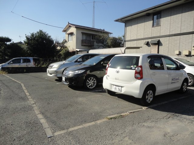 ルミエールⅠ【10,000円キャッシュバック対象物件】の駐車場|駐車スペースもあります